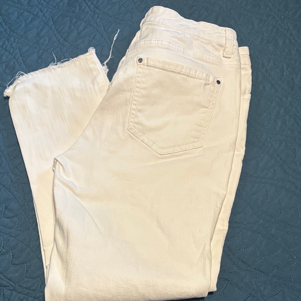Ruff Hewn Women's Straight Leg White Jeans - Picture 3 of 3